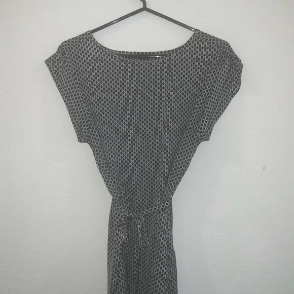 Ann Taylor Geometric Blouse Black White Stretch Work Office Top XS - Picture 4 of 6